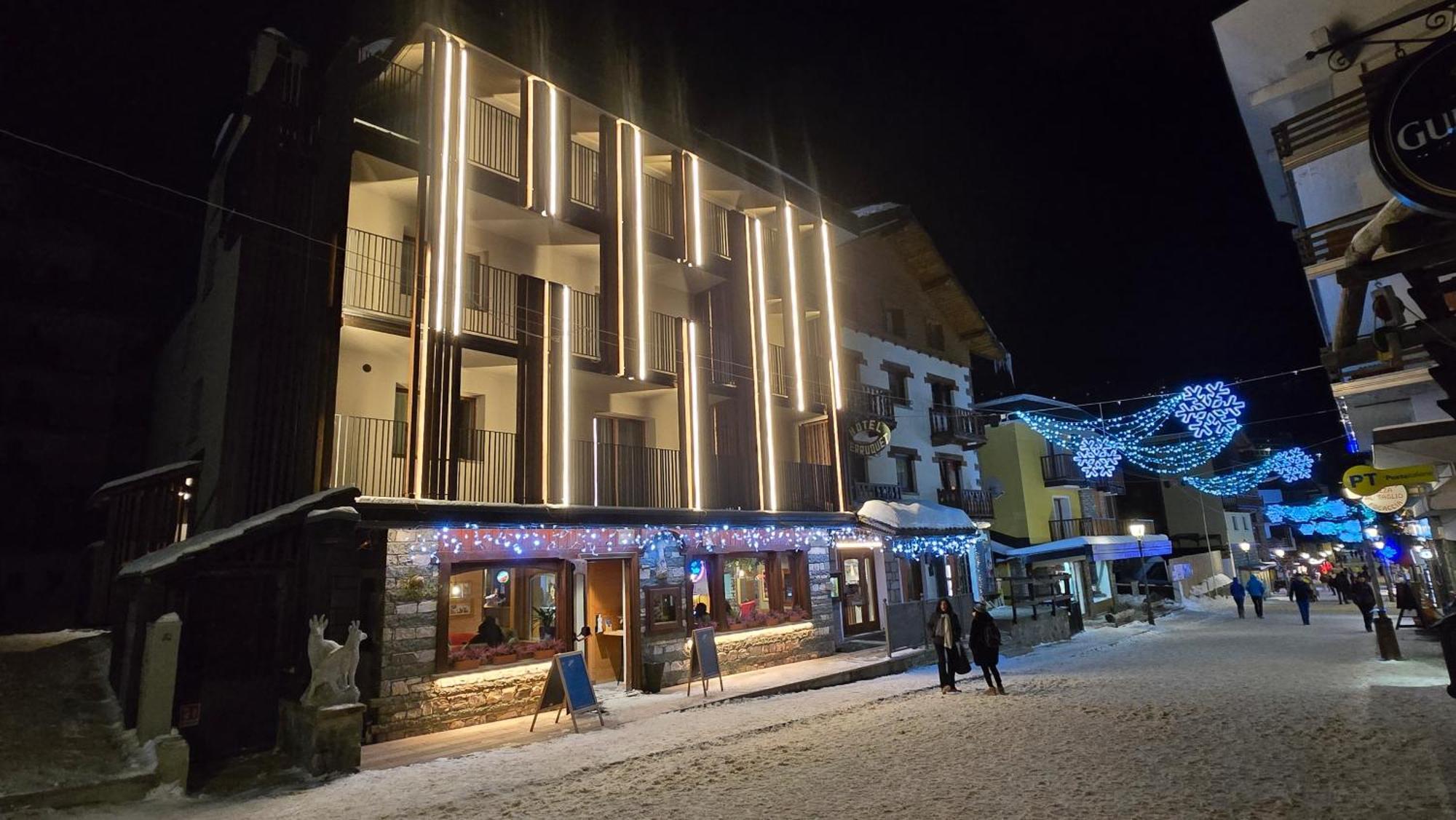 Hotel Perruquet Breuil-Cervinia Exterior foto